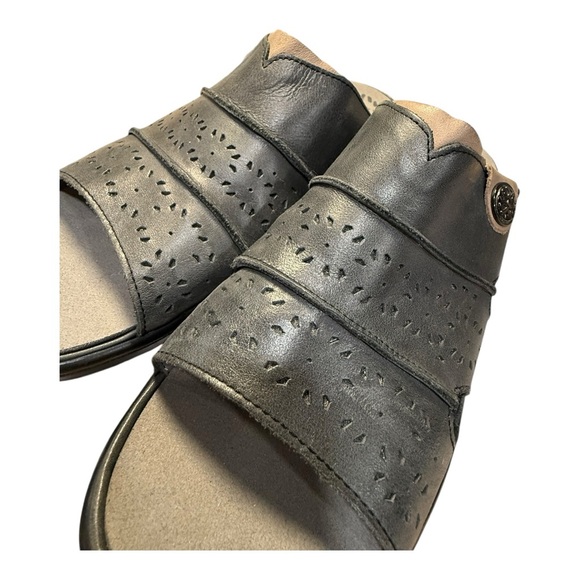 Propét Leather Slide Sandals – Women’s 10.5 X (2E) – Black – Comfort Walking - Picture 11 of 11